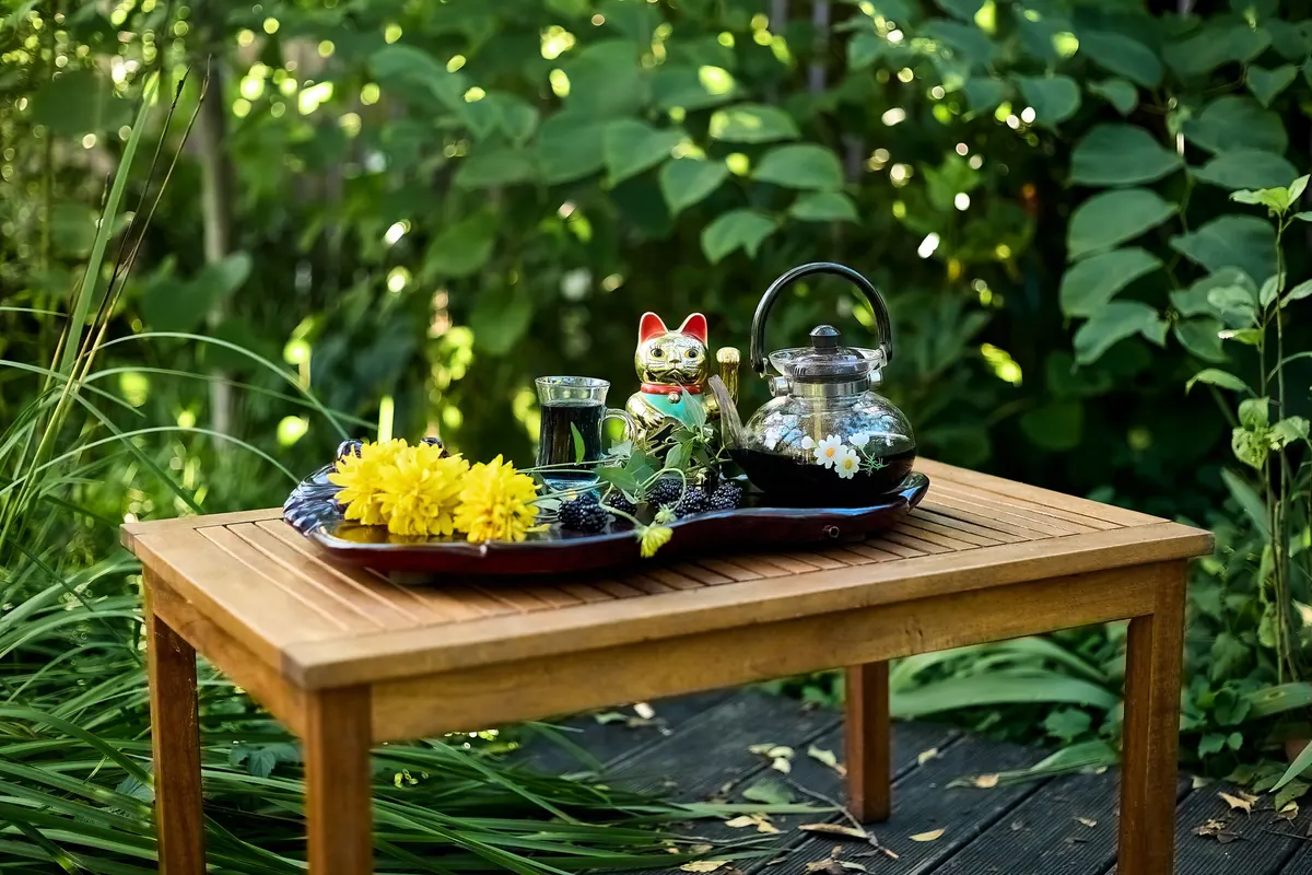 A Seasonal Guide to Summer Afternoon Tea: Fresh Flavors and Cooler Brews